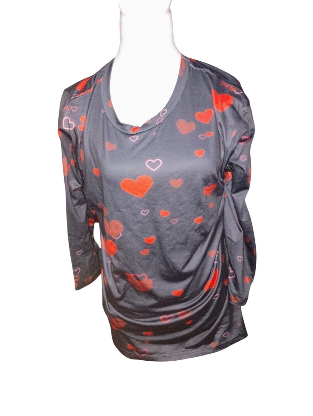 Women’s Heart Print Long Sleeve Top